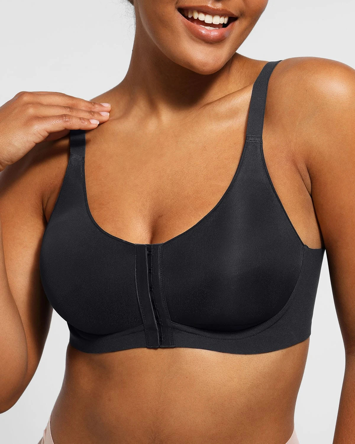 CoreSculpt™  Wireless Front-Hook Back Smooth Bra