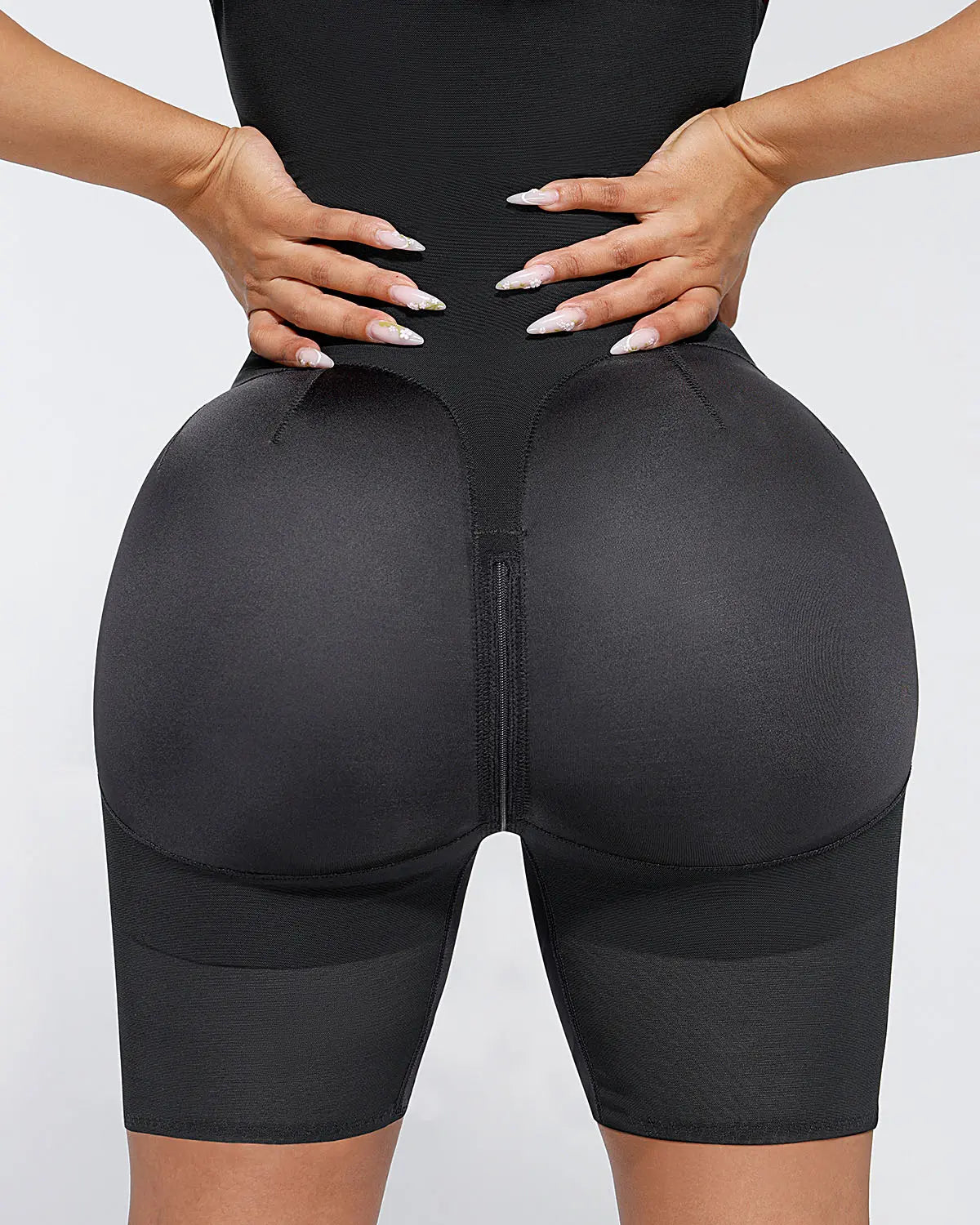 INNER ARMOR Butt-Lifting Sculpting Bodysuit